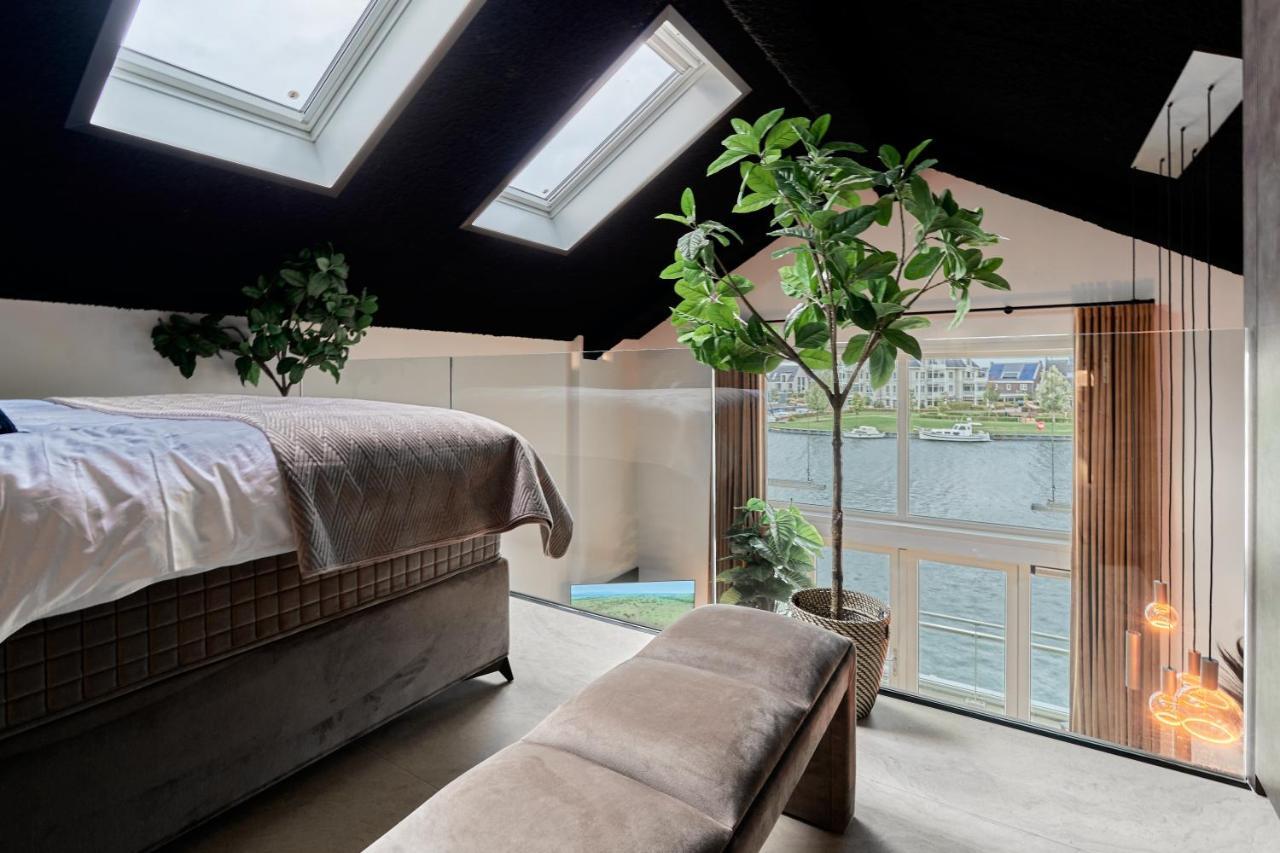 Nomad Water Lodge Harderwijk Εξωτερικό φωτογραφία